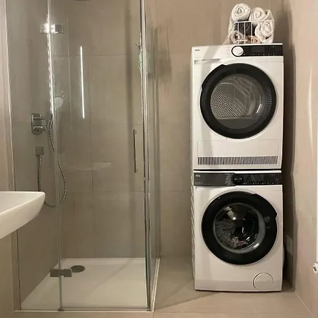 Modern With Garden Free Parking Apartman
