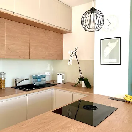 Modern With Garden Free Parking *