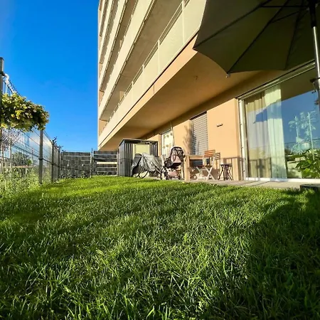 Modern With Garden Free Parking Apartament