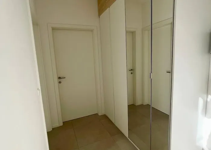 شقة Modern With Garden Free Parking *