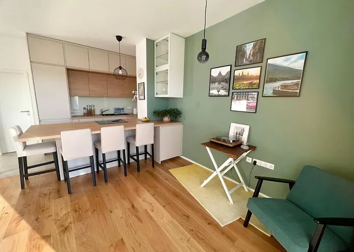 Modern With Garden Free Parking شقة ليوبليانا